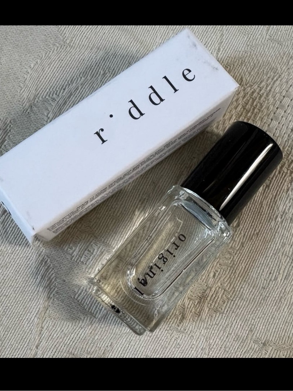 Riddle Original Roll On Fragrance Perfume Oil Mini BNIB - Picture 5 of 9